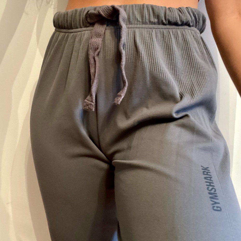 Gymshark pause joggers